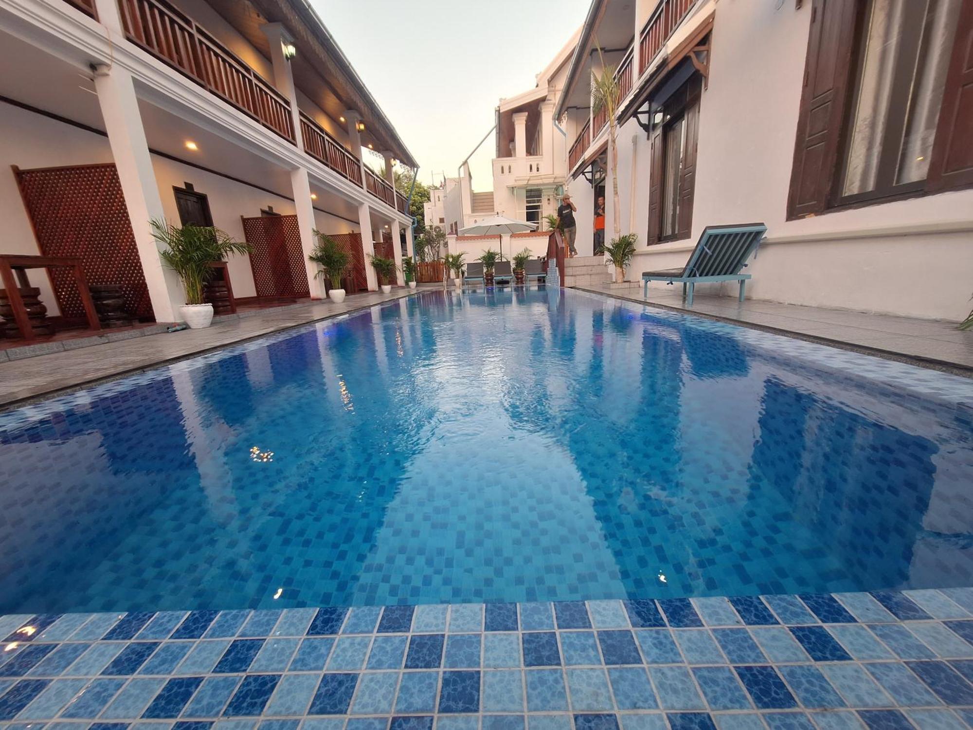 Luang Prabang Pavilion Hotel & Travel Экстерьер фото