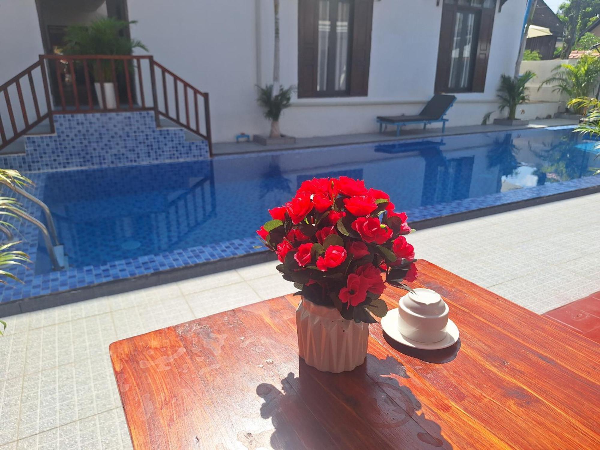Luang Prabang Pavilion Hotel & Travel Экстерьер фото