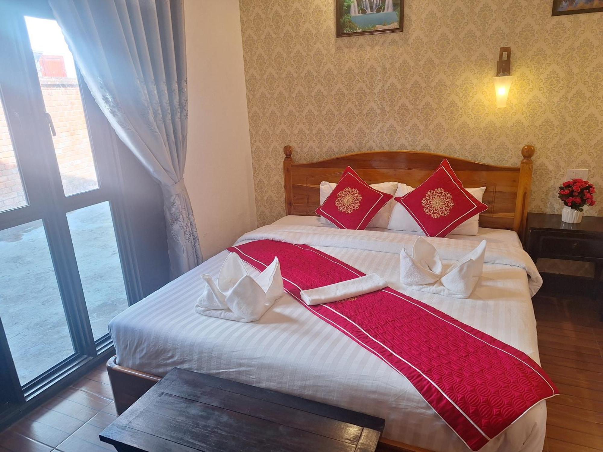 Luang Prabang Pavilion Hotel & Travel Экстерьер фото