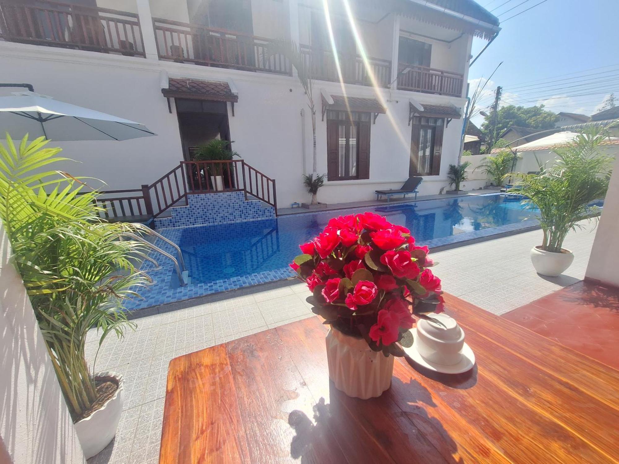 Luang Prabang Pavilion Hotel & Travel Экстерьер фото
